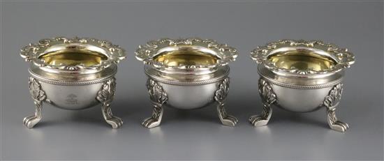 A good set of three George III silver table salts by Robert & Samuel Hennell, 21.5 oz.